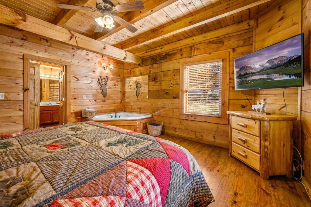 Charming Cabin W/ Hot Tub, Game Room, Top Location Pigeon Forge Exterior photo